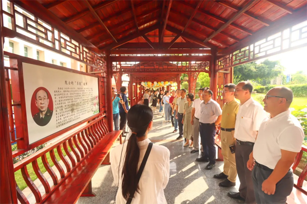 黨工融合謀發(fā)展，廉潔自律樹清風(fēng)
