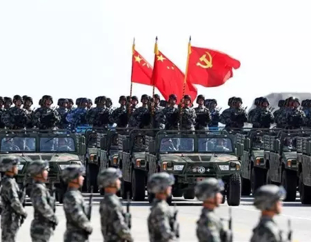 今天八一，致敬中國(guó)軍人！